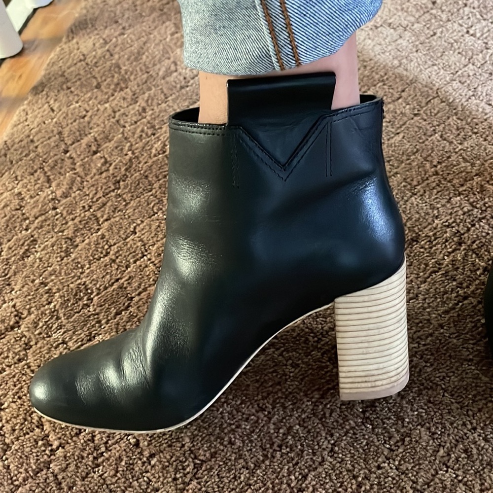 Mercedes Castillo black bootie